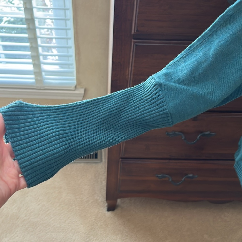 Eileen Fisher merino wool green sweater. - Picture 4 of 10